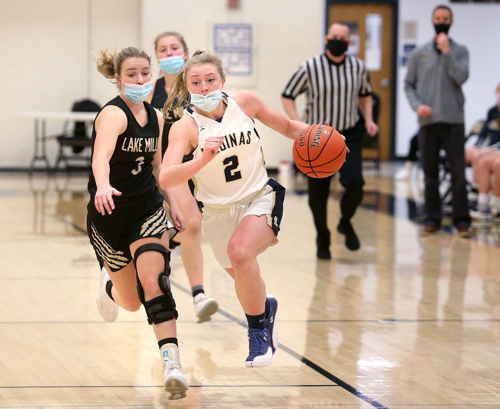 December 28: Lake Mills vs Aquinas